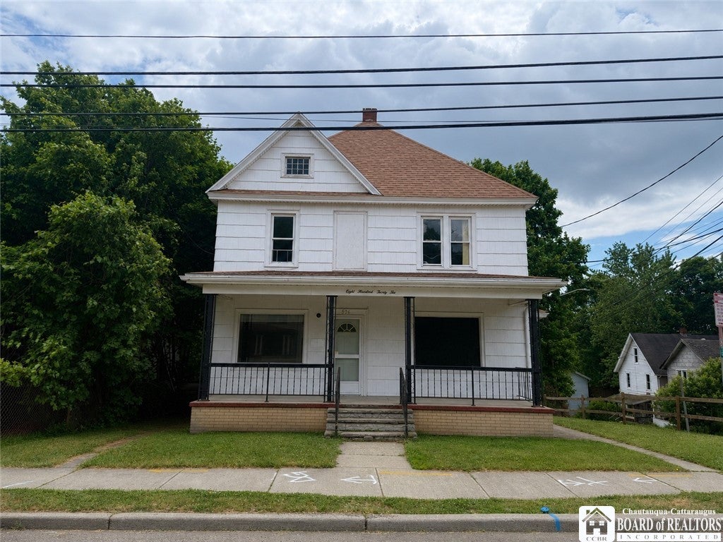 836 E 2nd Street — photo