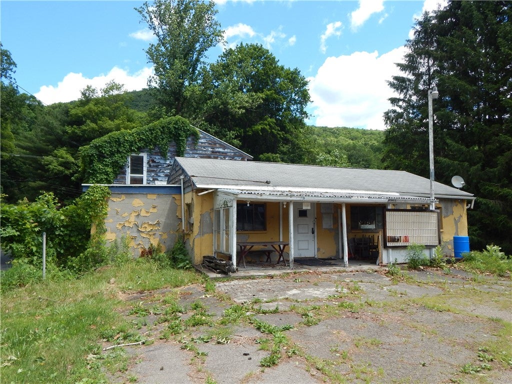 2338 State Route 352 — photo