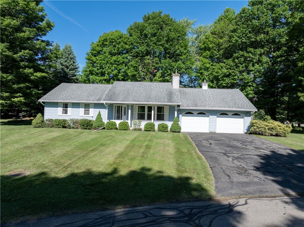 24 Clubview Drive — photo
