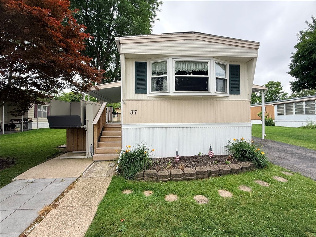 37 Keuka Lane — photo
