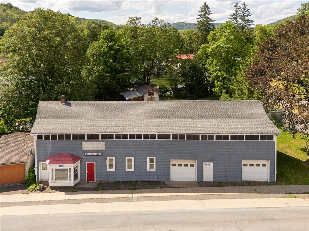 5572 Washington Street — photo