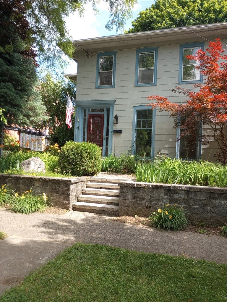 465 W Gray Street — photo