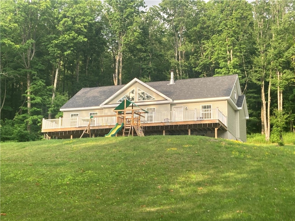 294 Jennings Road E — photo
