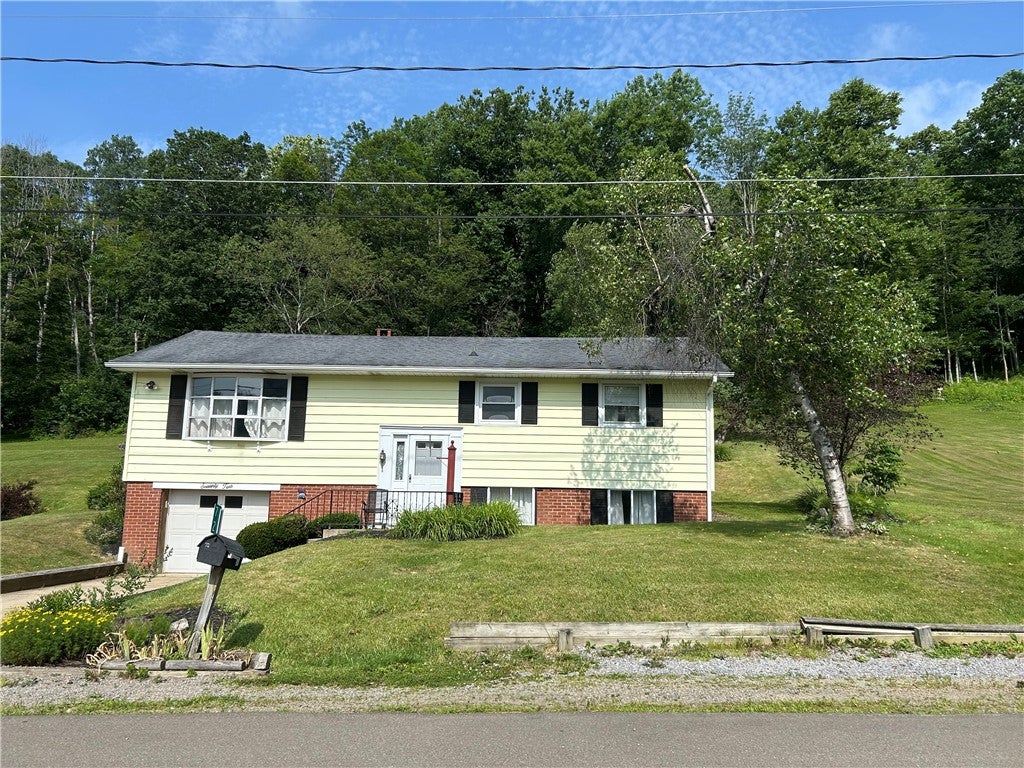 72 Rodgar Lane — photo