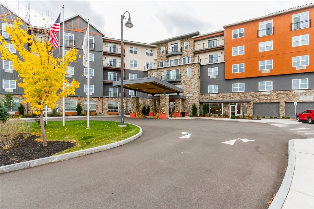 205 Lakeshore Drive 417 — photo