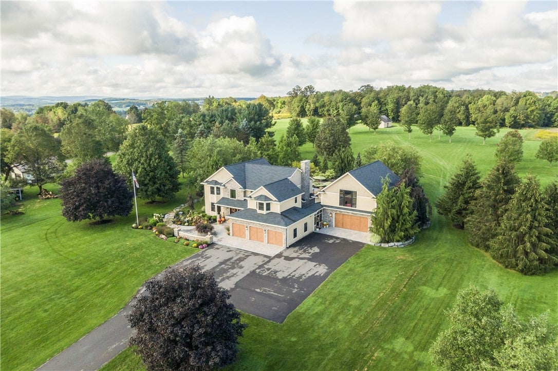 4545 Cosmos Hill Road — photo