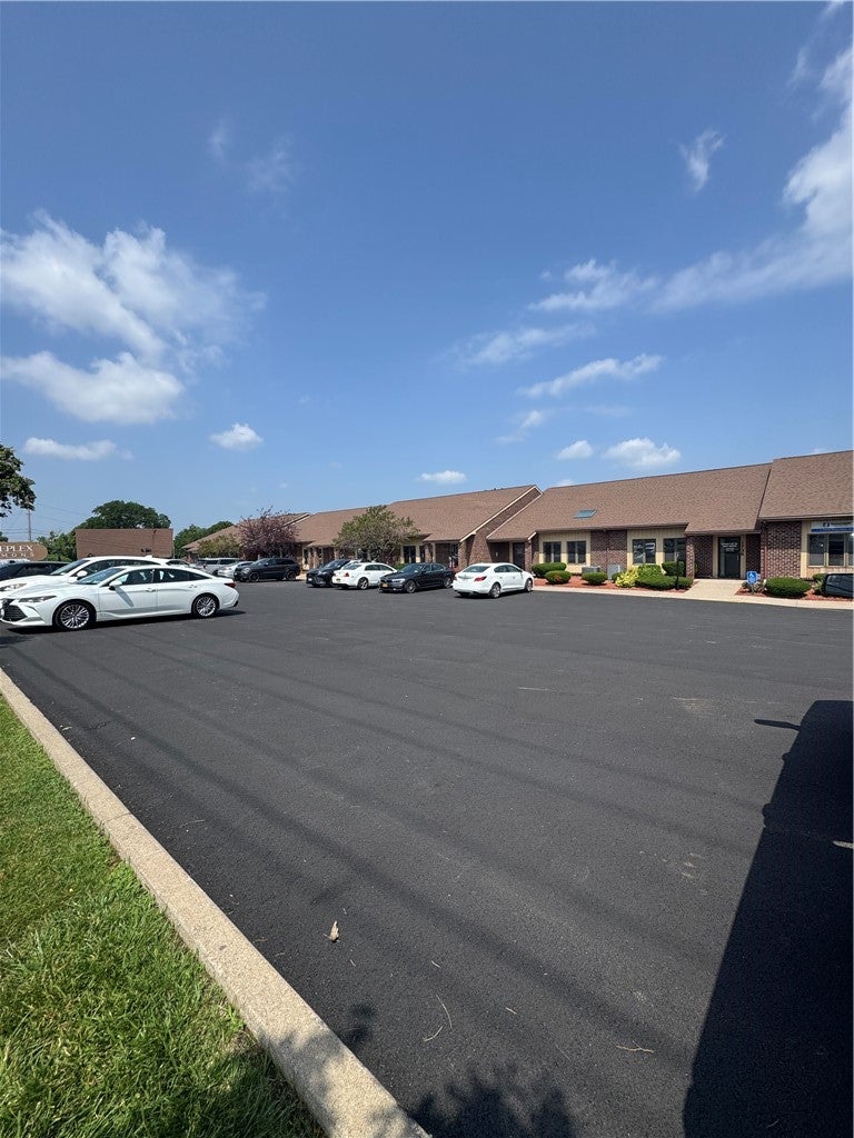 1738 E Ridge Road — photo