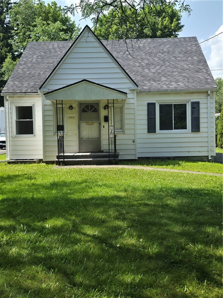 1002 W Church Street — photo