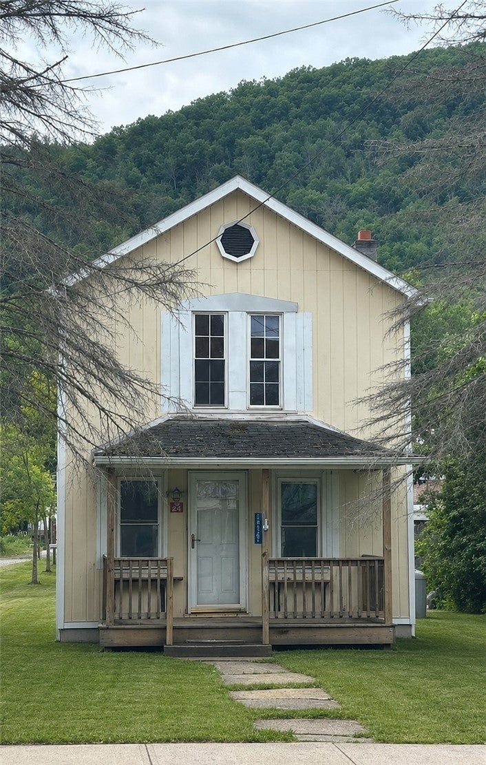 14567 Main Street — photo