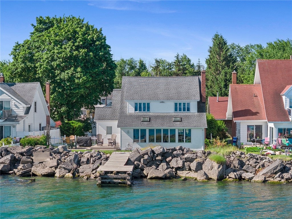 232 Lake Shore Drive — photo