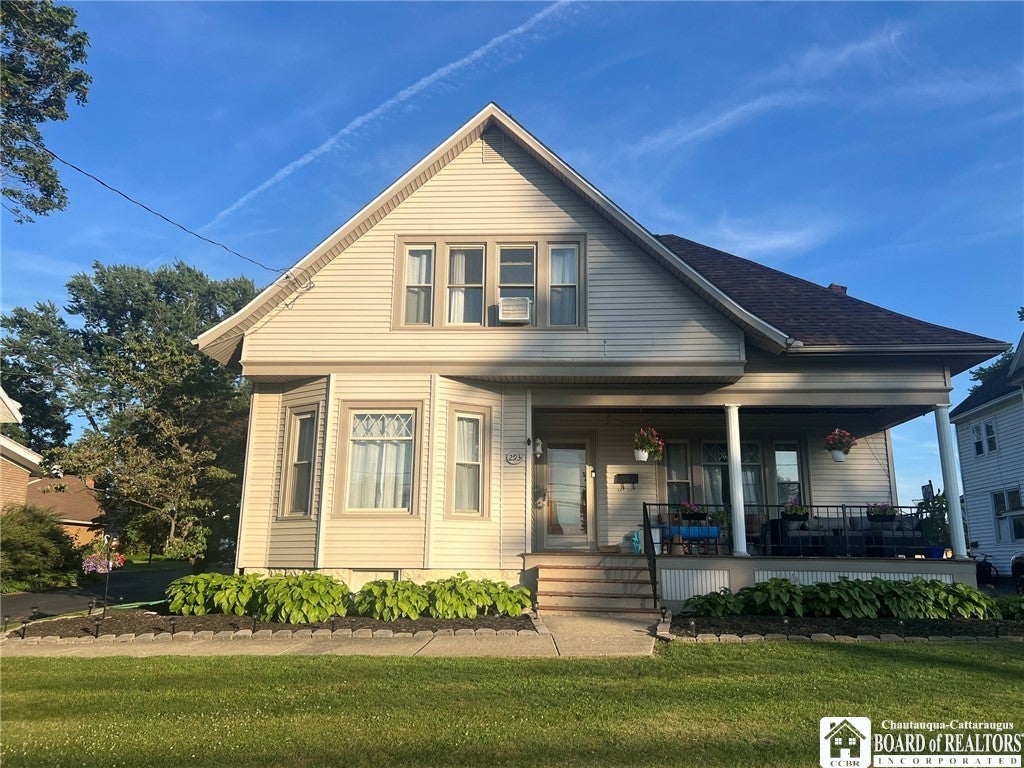 293 E Main Street — photo