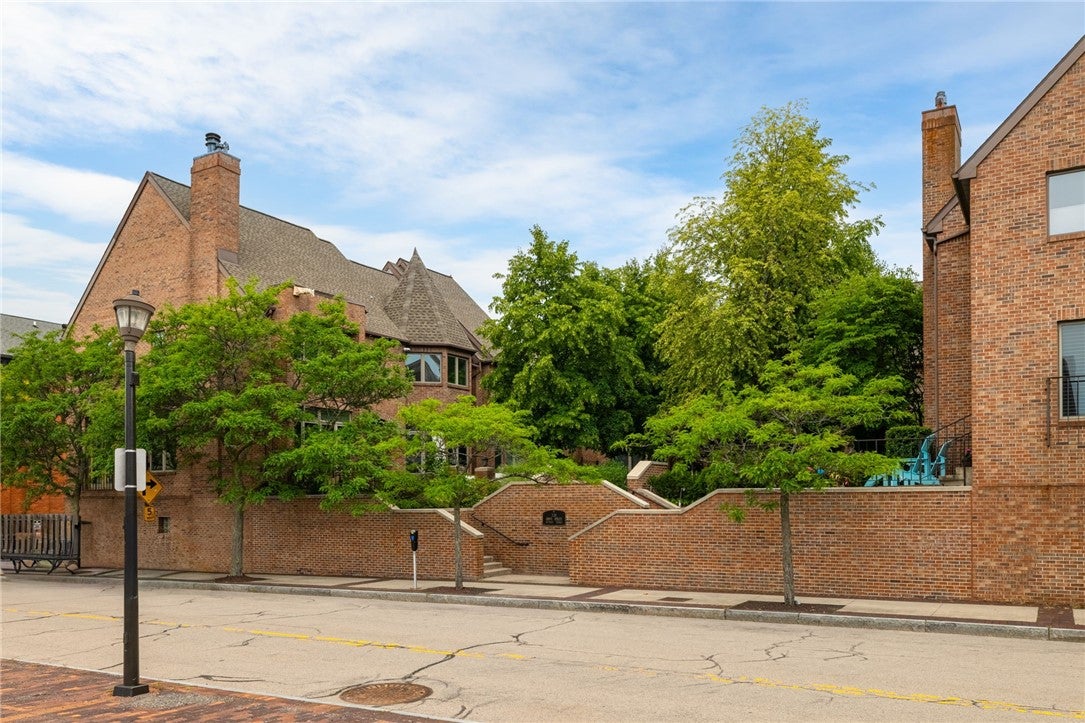 12 Grove Street — photo