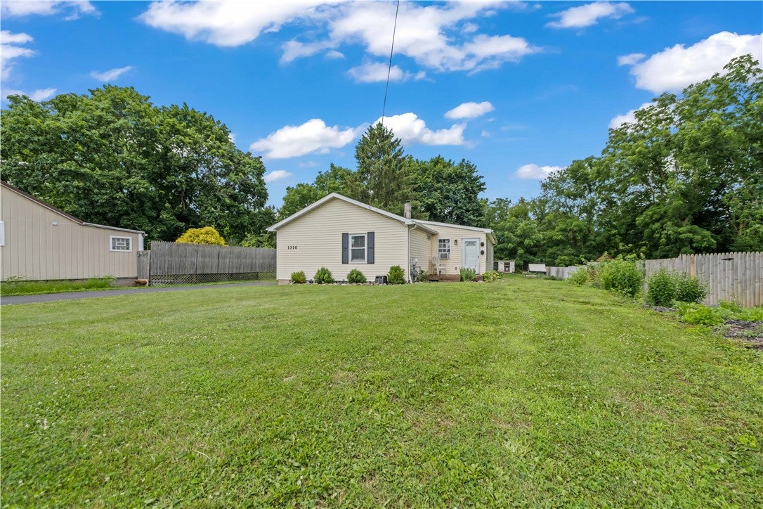 1310 Penfield Center Road — photo