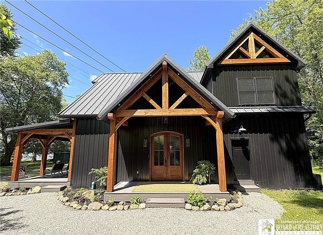 3978 Griffiths Bay Road — photo