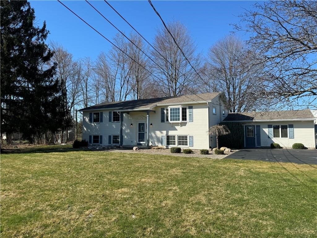 1095 Hamlin Parma Townline Road — photo