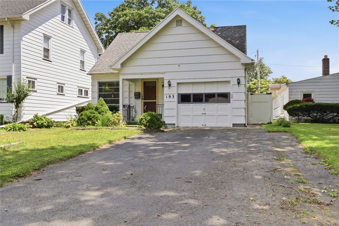 193 Rogene Street, Greece, NY 14616