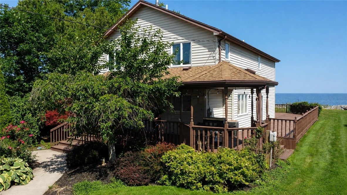 6620 Shore Acres Drive — photo