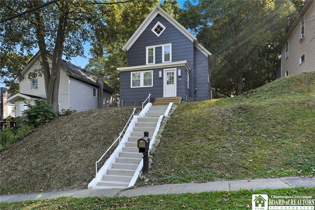 328 N 6th Street — photo