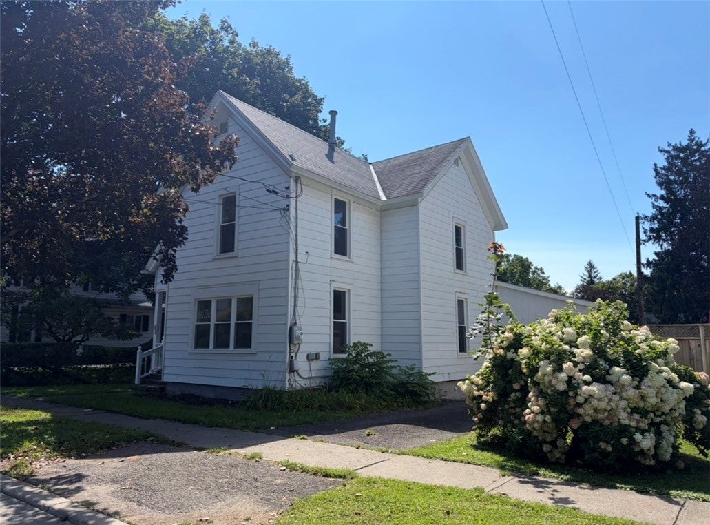 55 Pleasant Street — photo