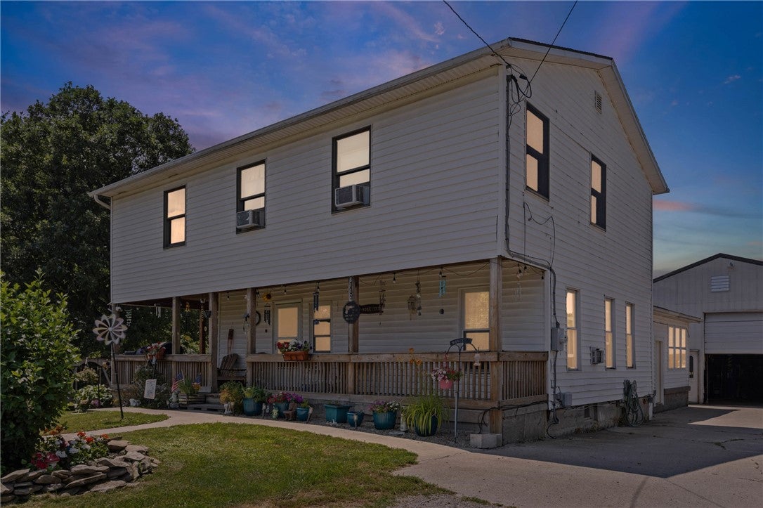 6112 Sautell Road — photo
