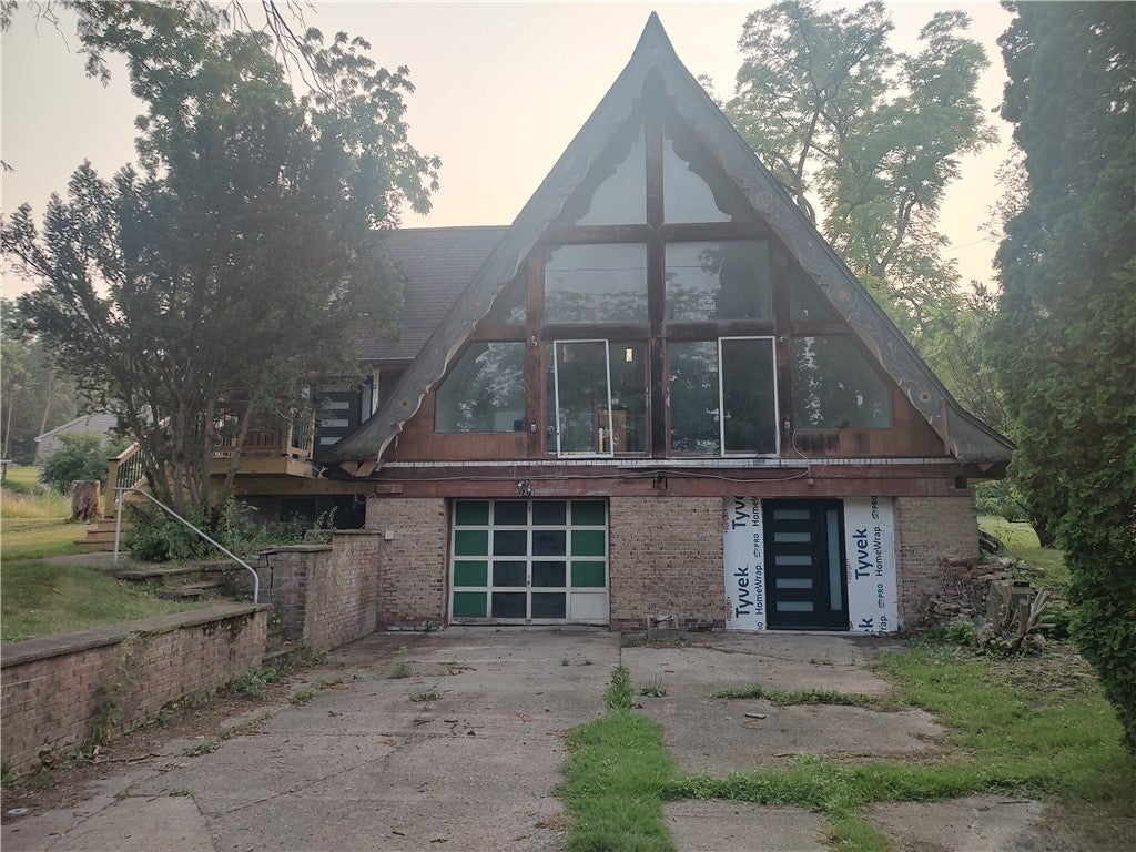 2478 Lower Lake Road — photo