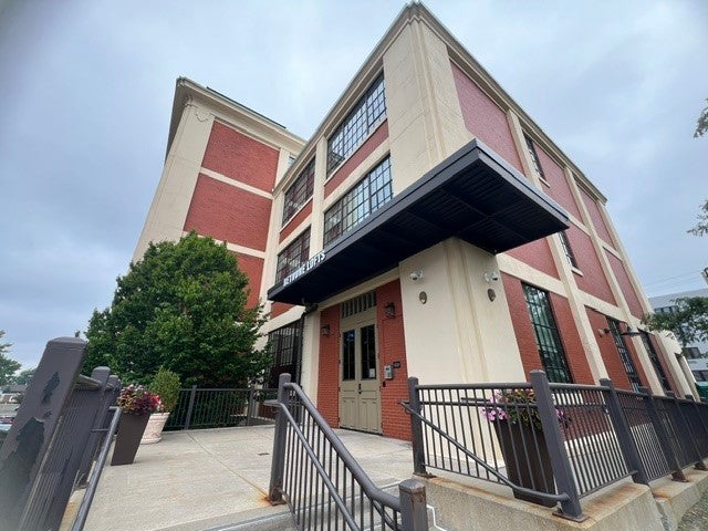 2917 Main Street 410 — photo