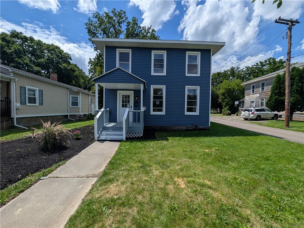 657 Davis Street — photo