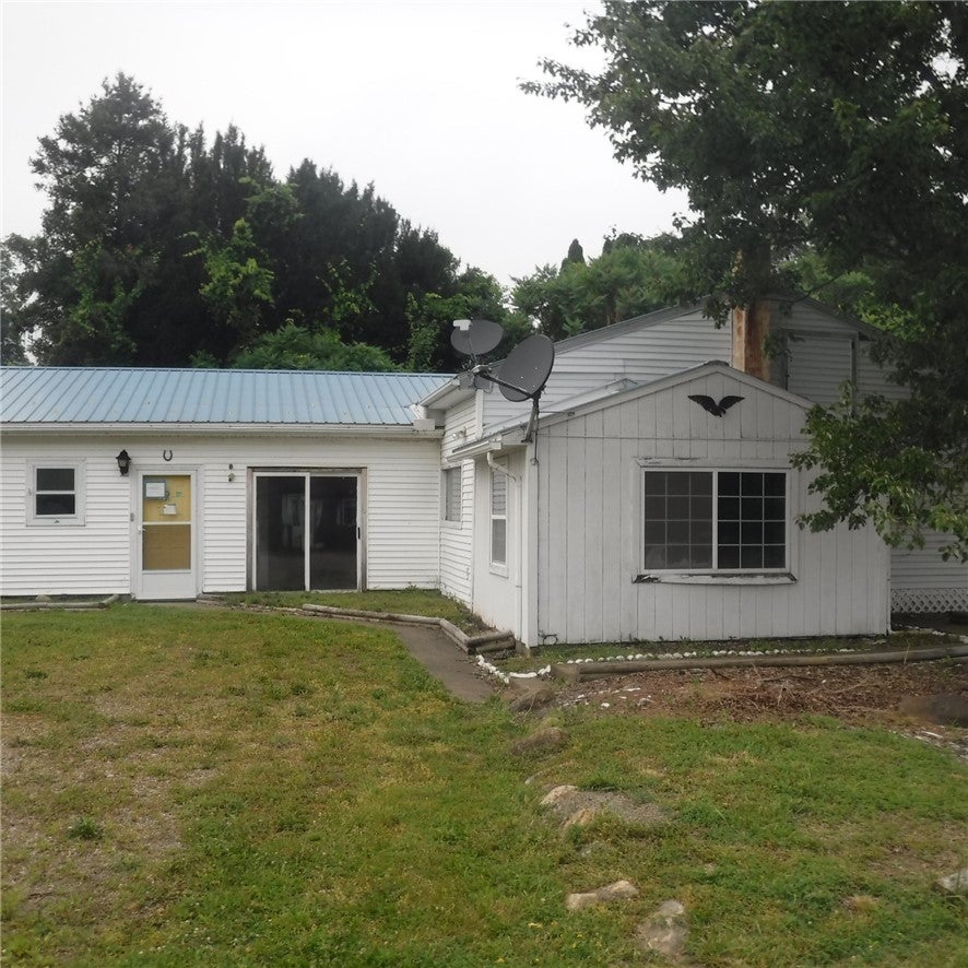 10058 Davis Road — photo