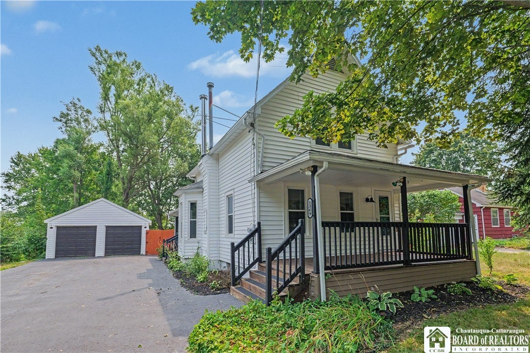 1369 Sturgeon Point Road — photo