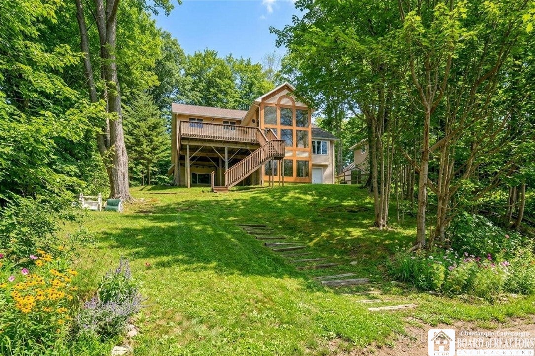 5464 Crestwood Road — photo