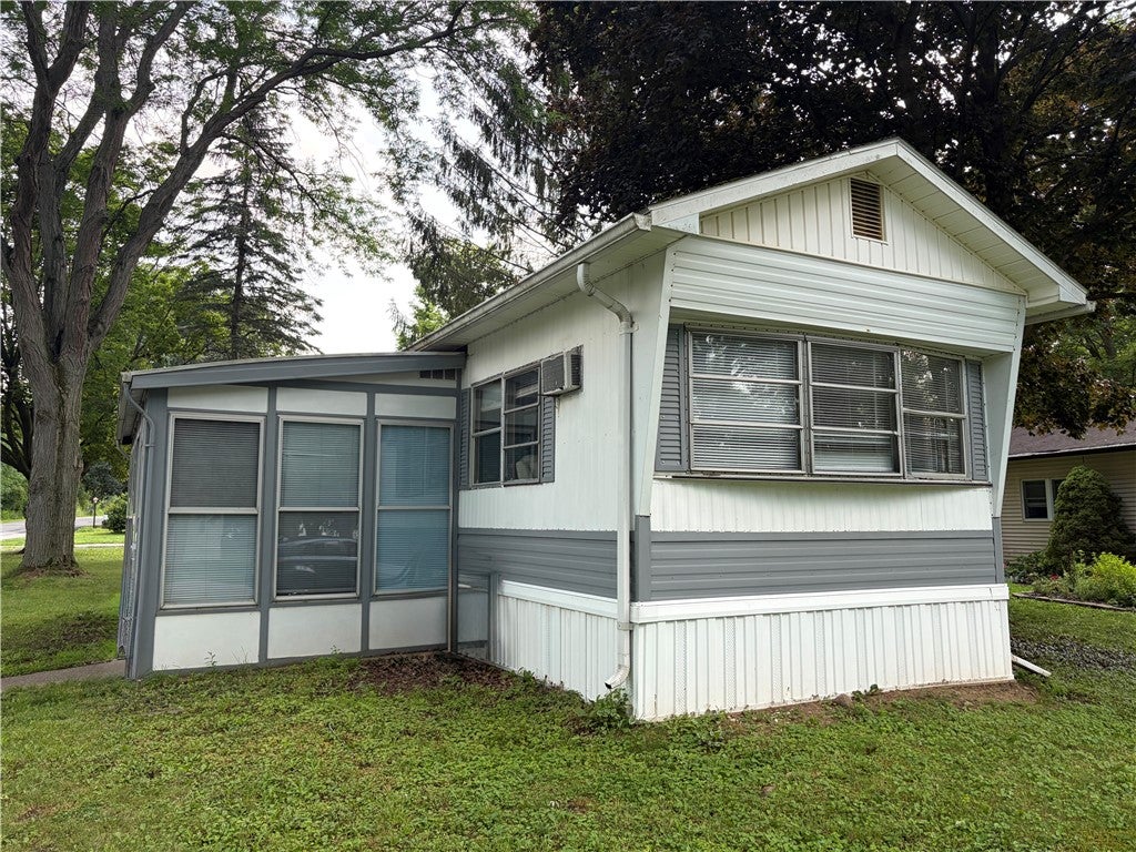 15 Lakewood Village — photo