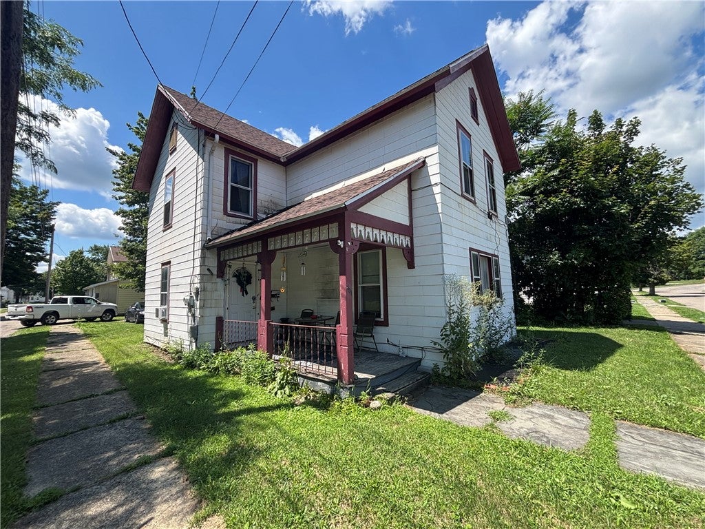 501 Oak Street — photo