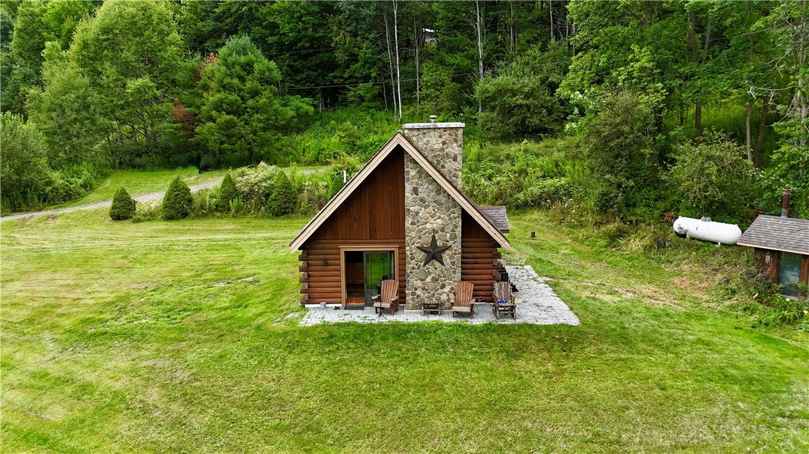 196 Log Cabin Lane — photo