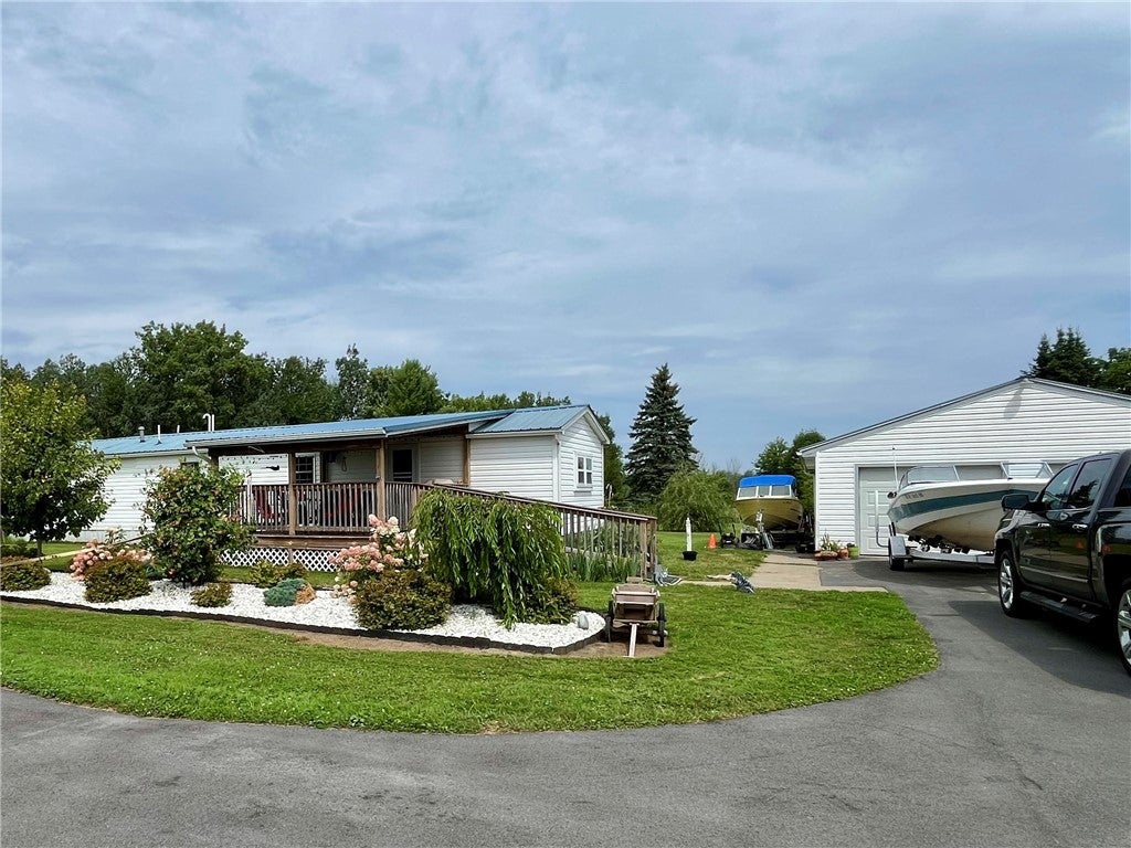 12297 Tyrrell Street — photo