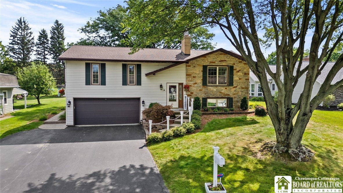 4 Andrew Court — photo