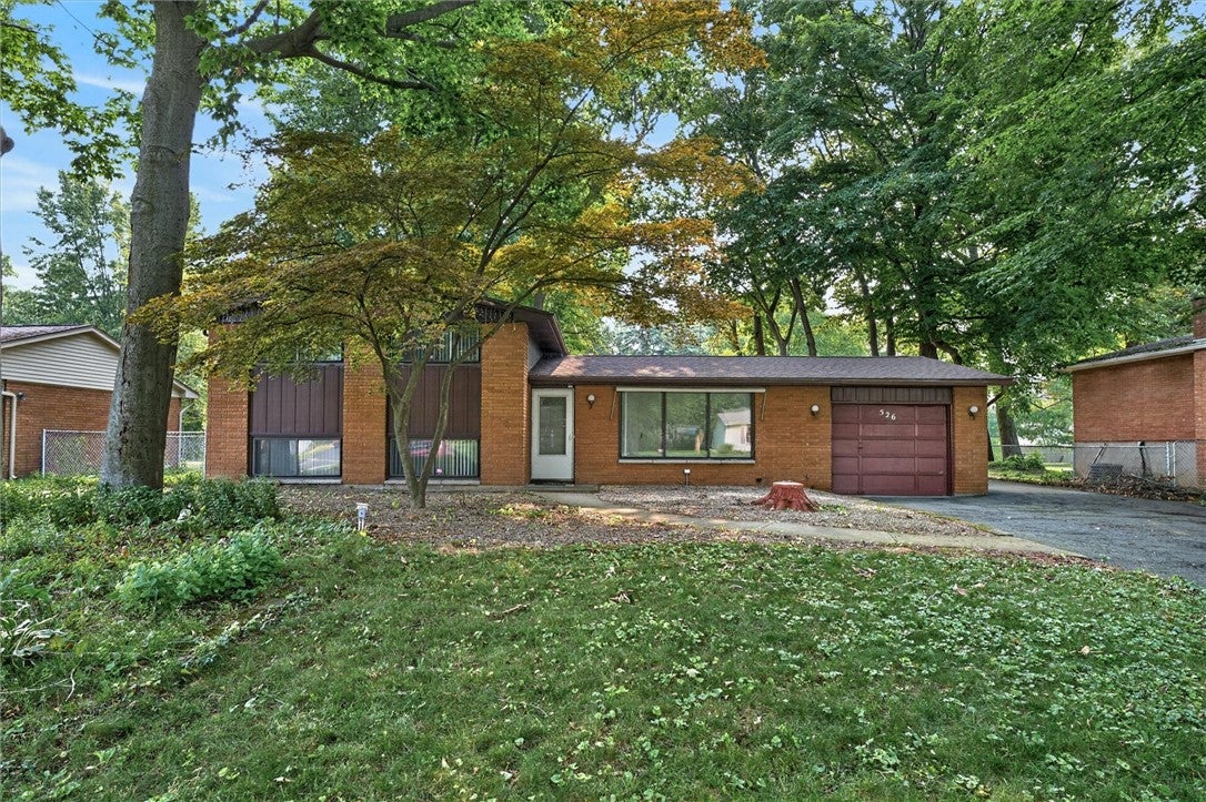 526 Sharon Drive — photo