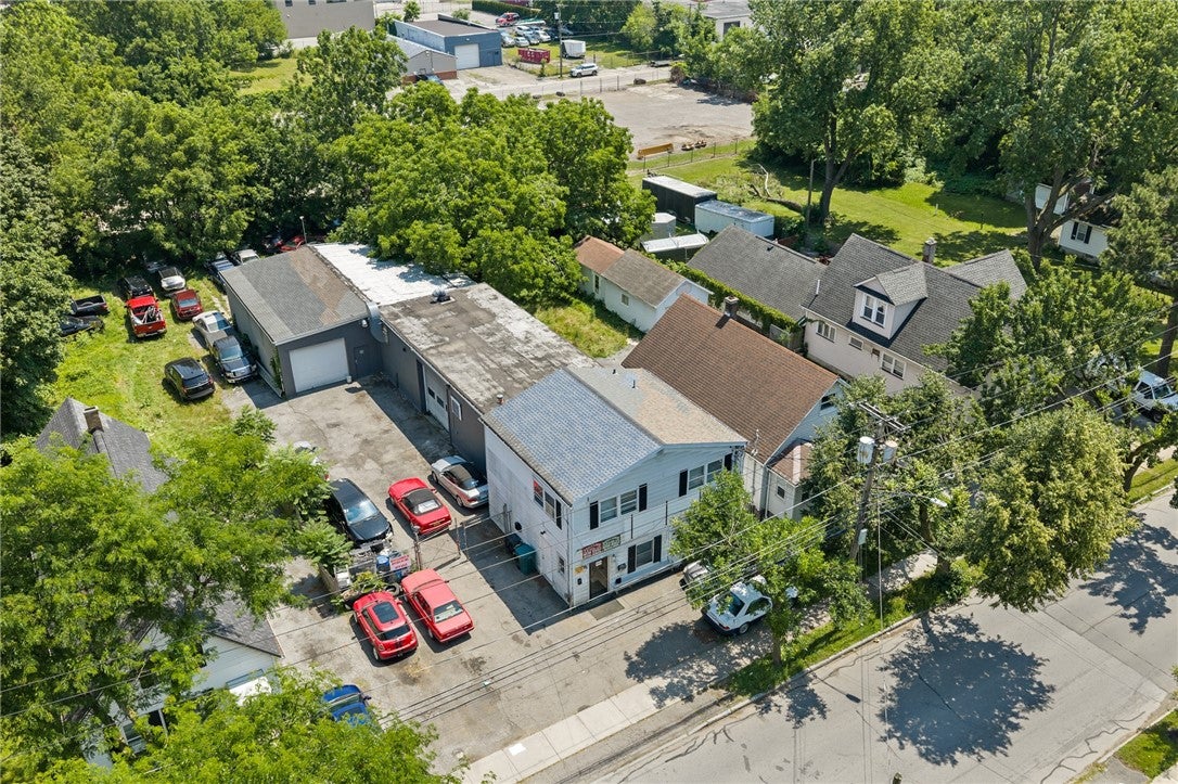 588 Glide Street — photo