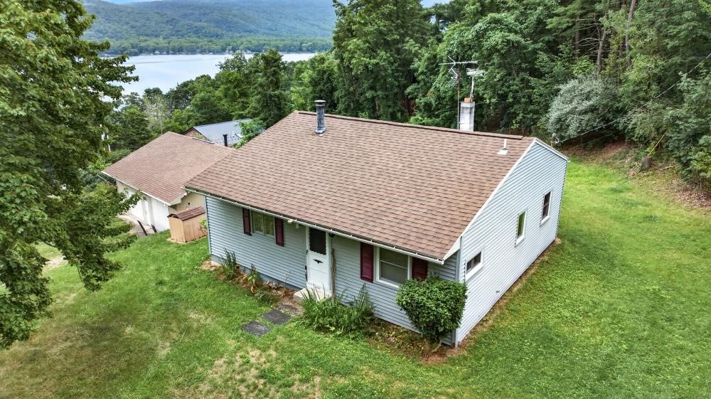 6040 Rose Hill Rd — photo