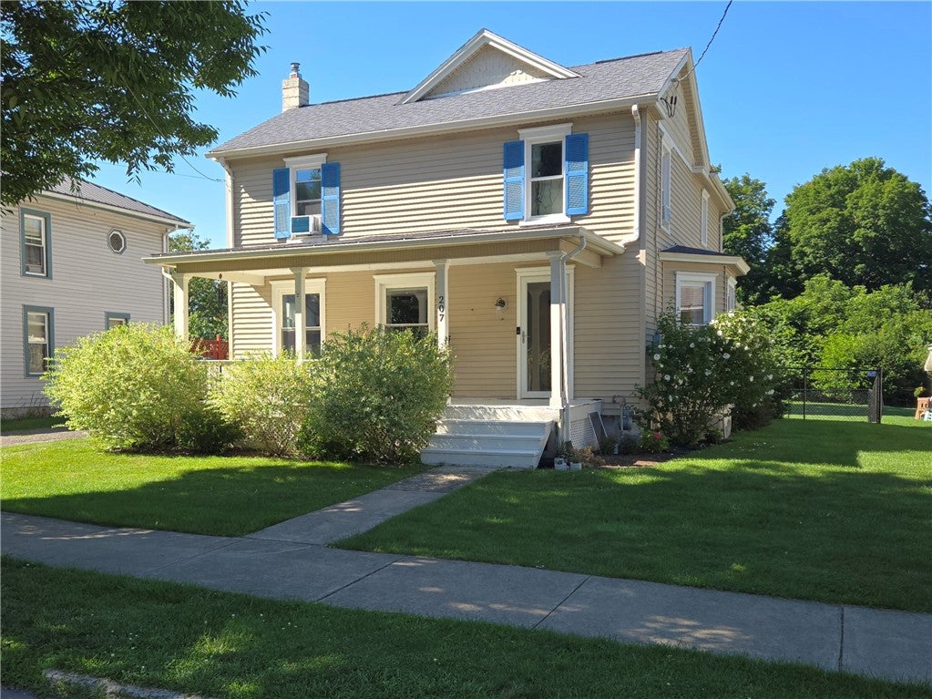 207 E William Street — photo