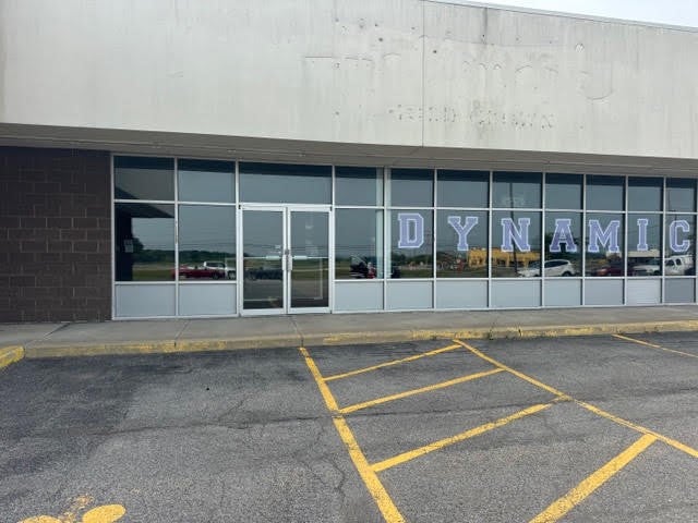 4360 Pondside Plaza — photo