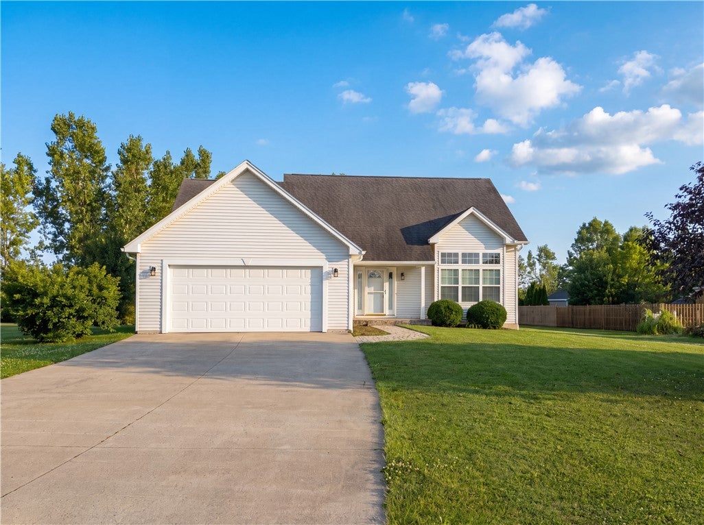 5704 Yanni Ct — photo