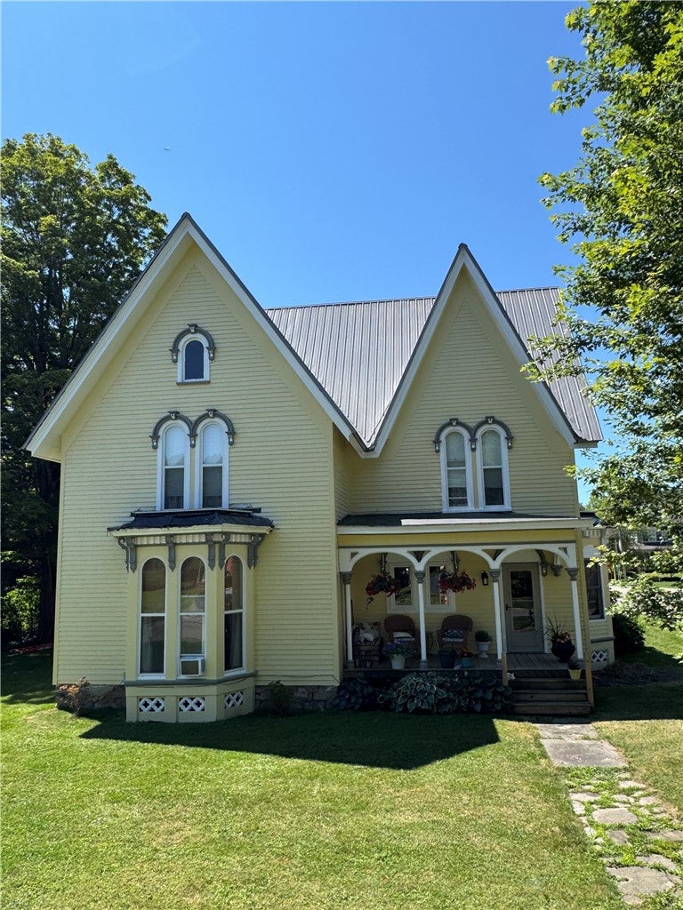 216 Court Street — photo