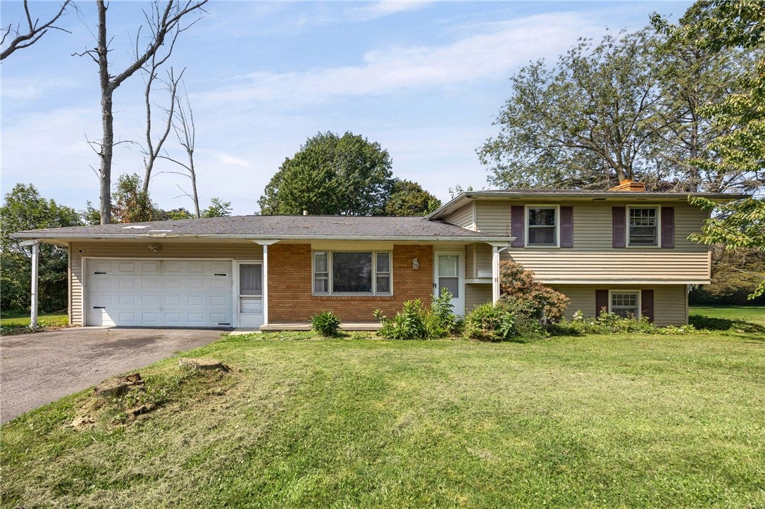 879 Maiden Aka 11 Black Walnut Dr Lane — photo