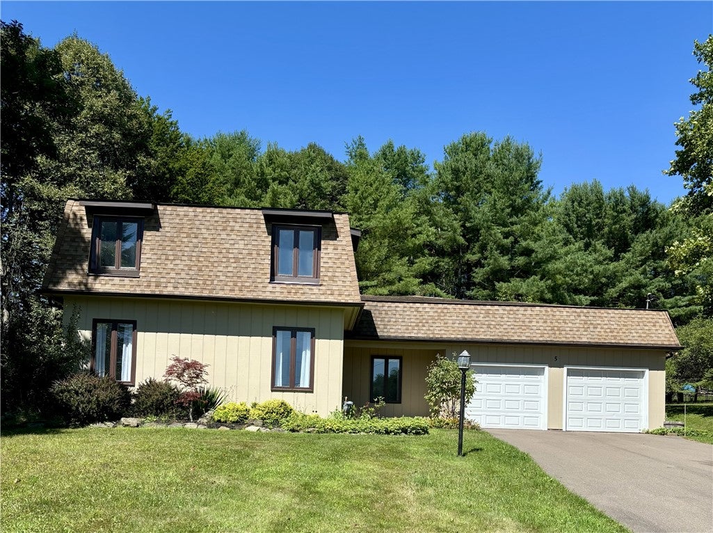 5 Ridgeway Circle — photo