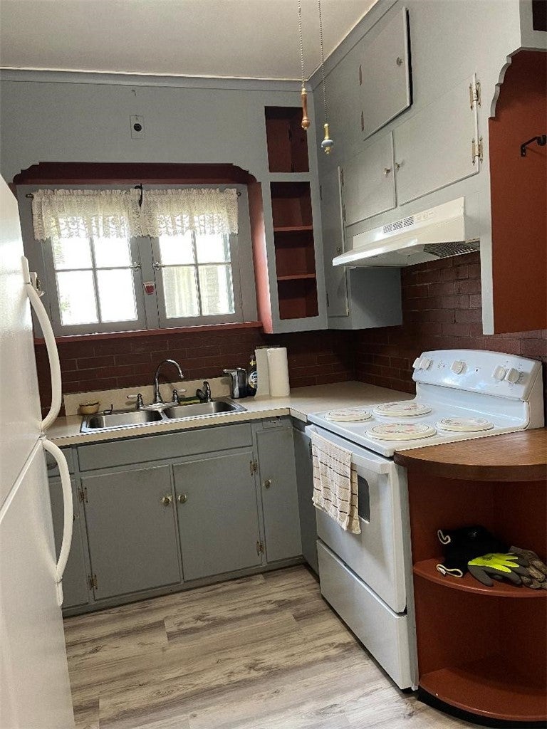 139 E William Street, Bath, NY 14810 — photo 3