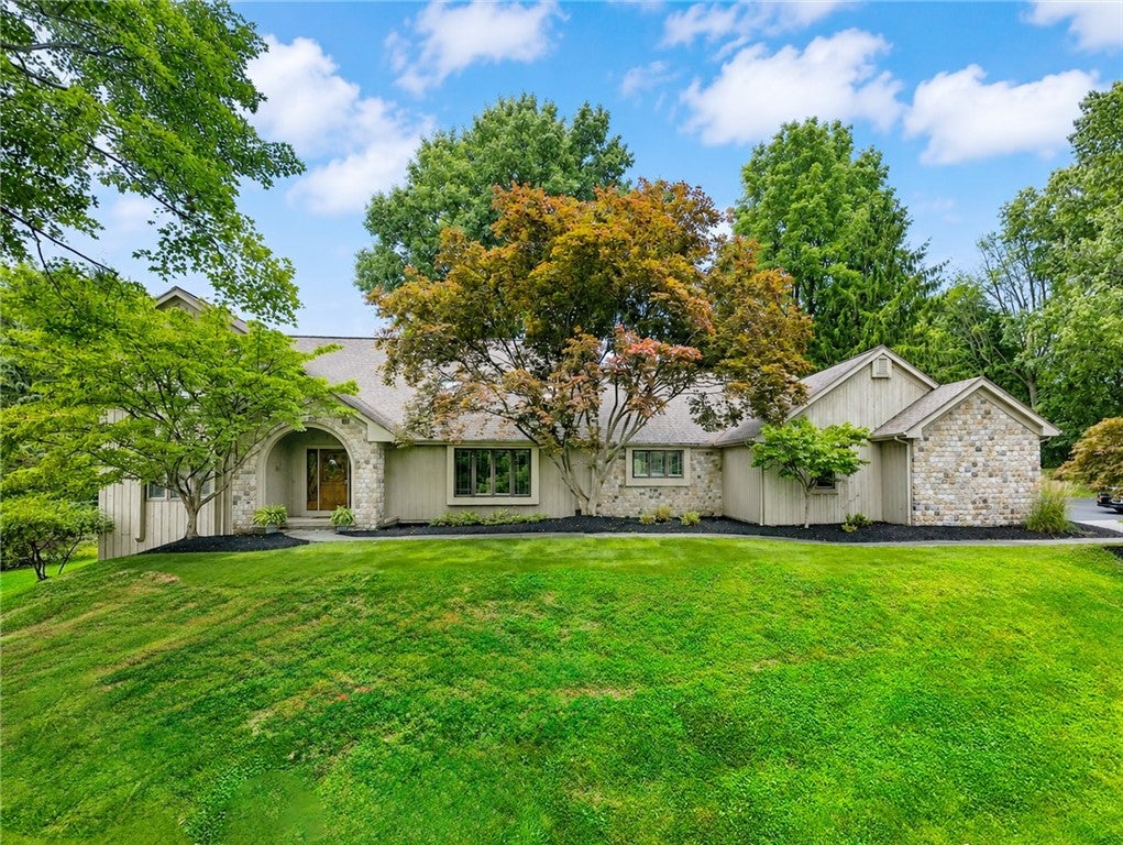 4 Pond View Drive — photo