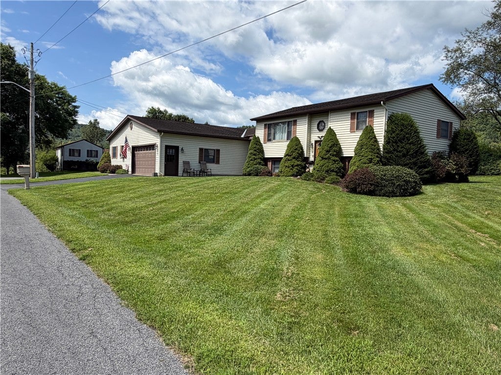 10 Sloan Drive — photo