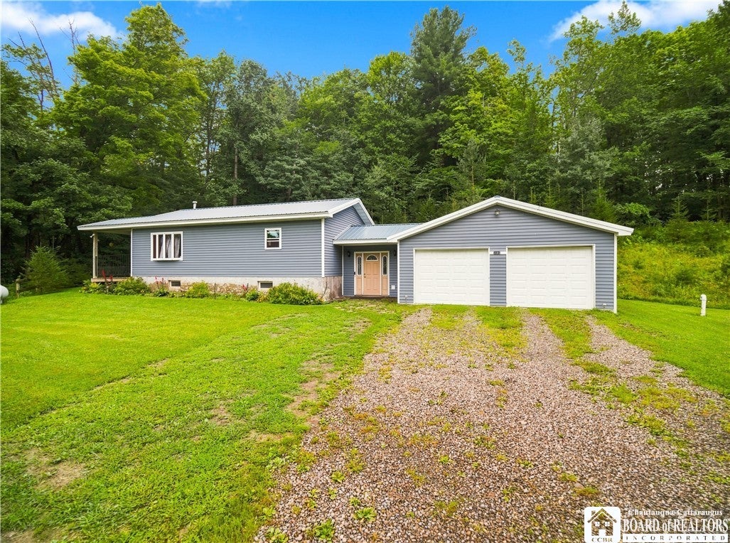 5591 Eke Road — photo