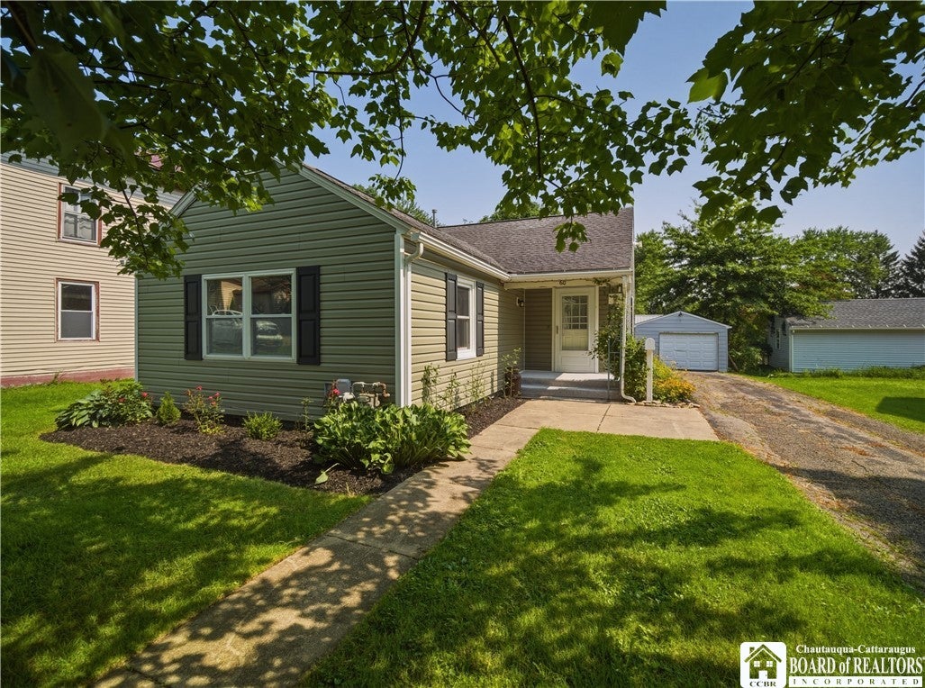 60 Elm Street — photo