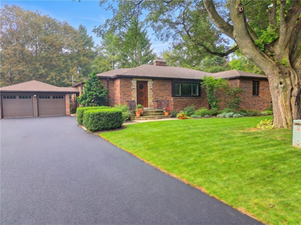 320 Weymouth Drive — photo
